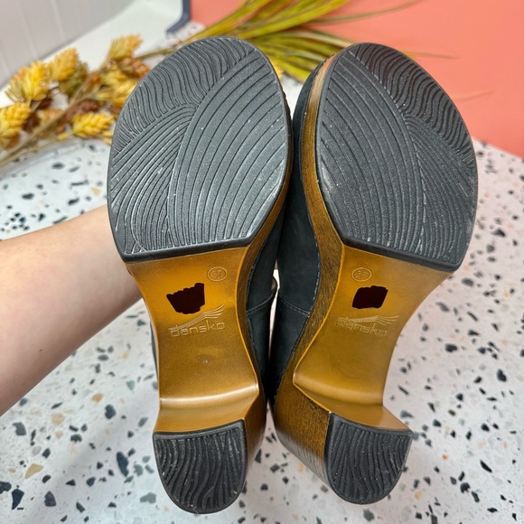 Dansko Dorothy Black Suede Leather Mary Jane Women’s Clog Heels Sz 37 - Picture 7 of 11